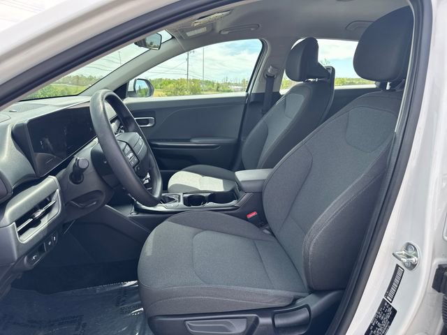Used 2025 Kia K4 FWD image 12
