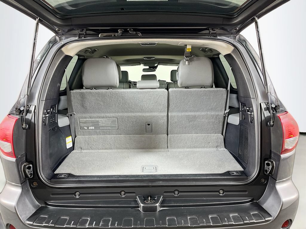 Used 2019 Toyota Sequoia SR5 AWD/4WD image 10