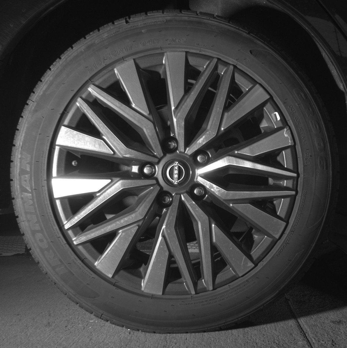 Used 2025 Nissan Altima 2.5 SV image 15