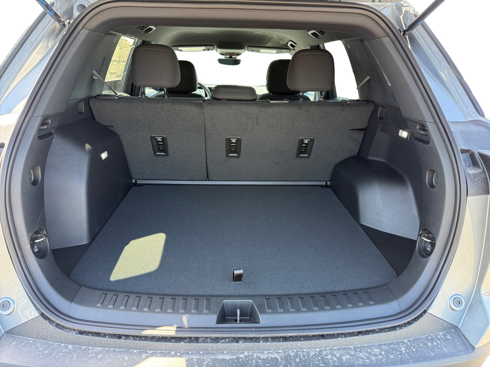 New 2026 Chevrolet Equinox LT w/ Safety and Technology Package FWD image 17