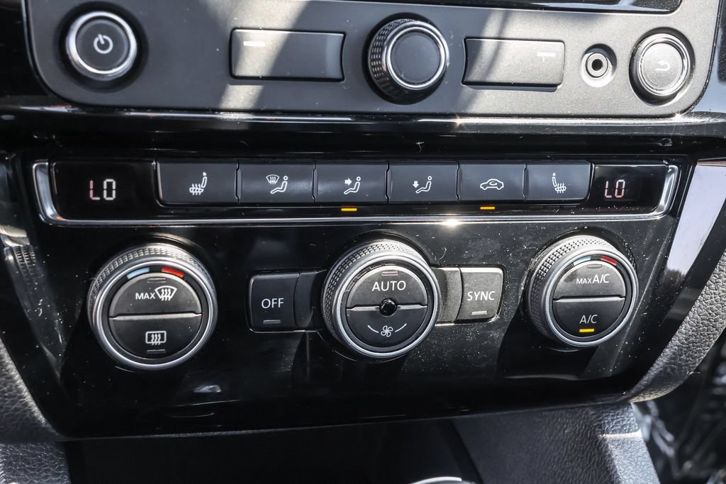 Used 2015 Volkswagen Jetta TDI SEL FWD image 26