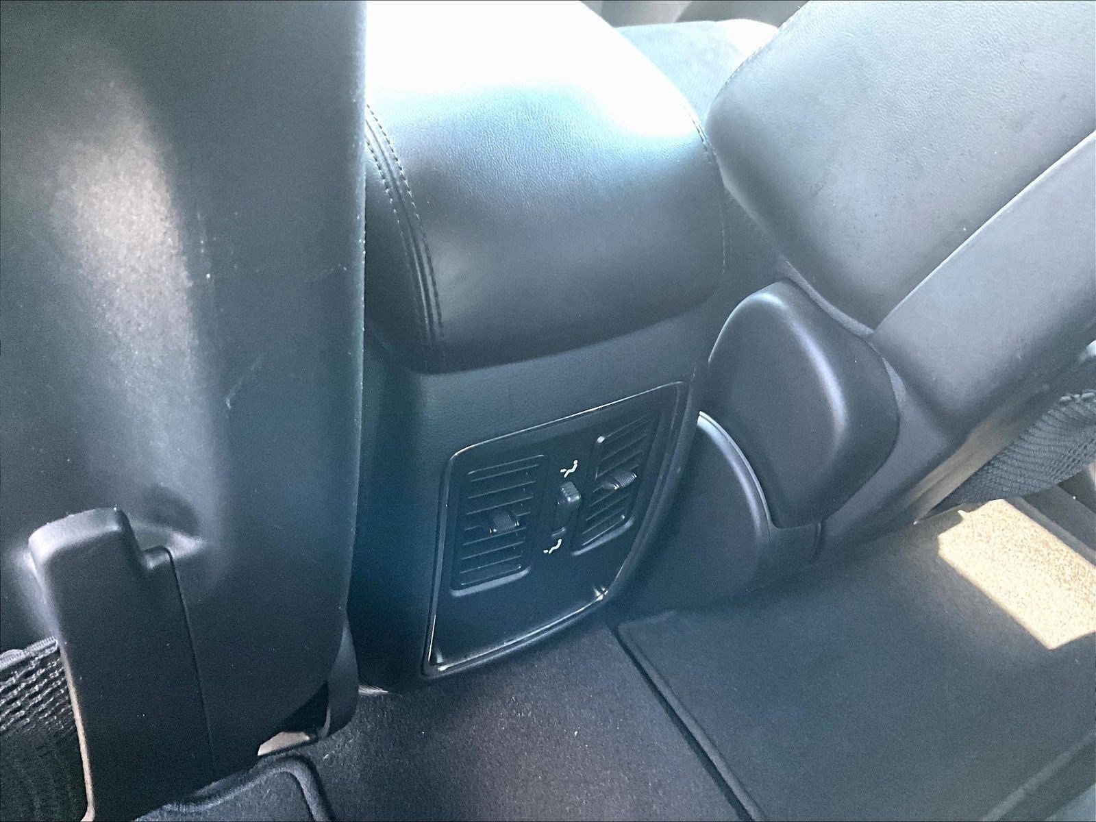 Used 2019 Jeep Grand Cherokee Laredo w/ Laredo X Package RWD image 10