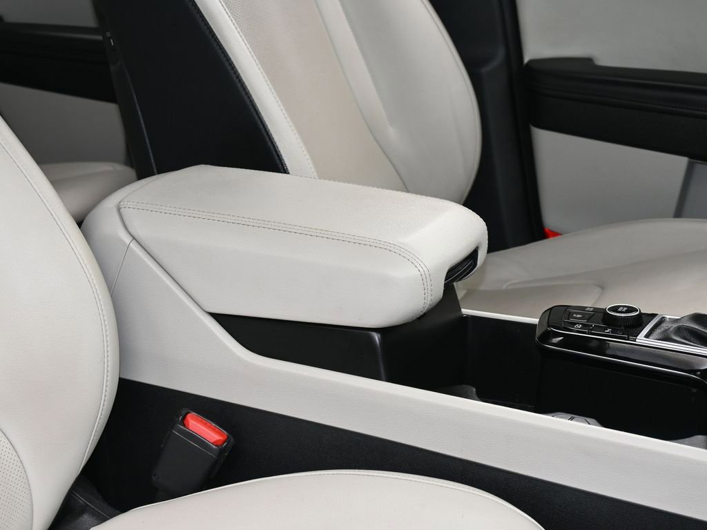 Used 2024 Kia Sportage EX image 45