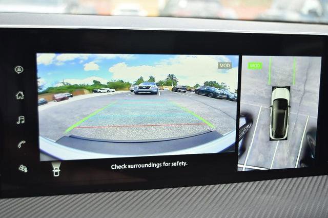 New 2025 Nissan Kicks SR image 15