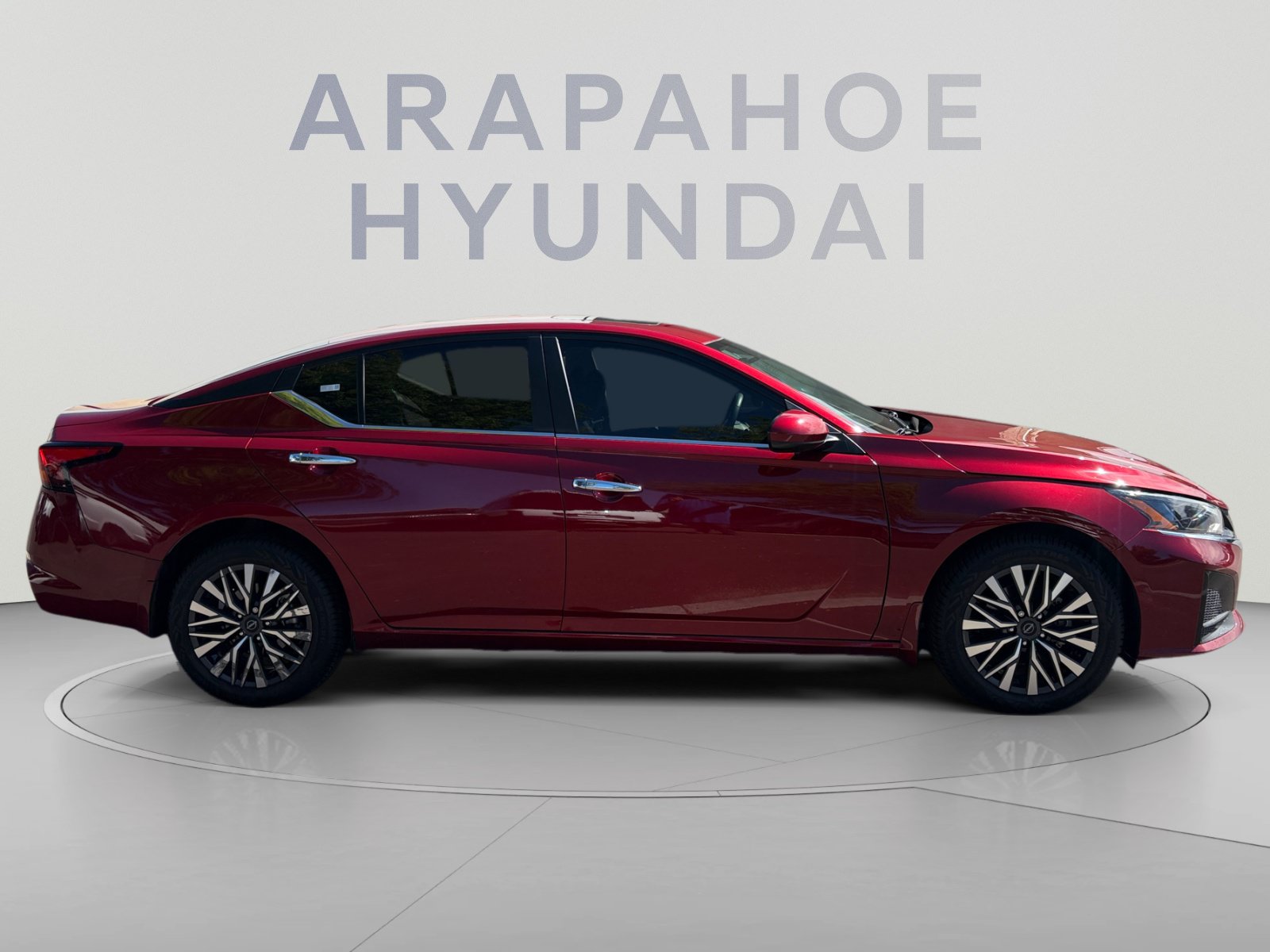 Used 2023 Nissan Altima 2.5 SV w/ SV Premium Package AWD/4WD image 6
