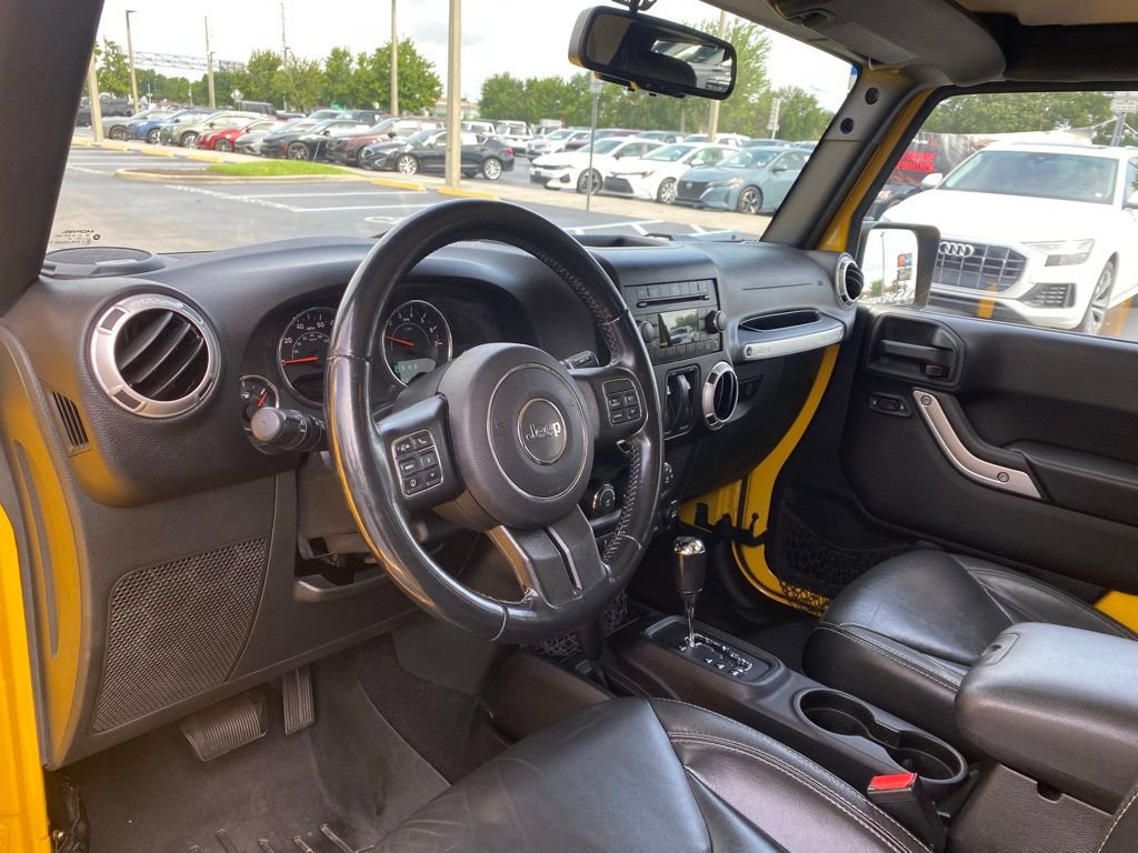 Used 2015 Jeep Wrangler Sahara w/ Connectivity Group AWD/4WD image 15