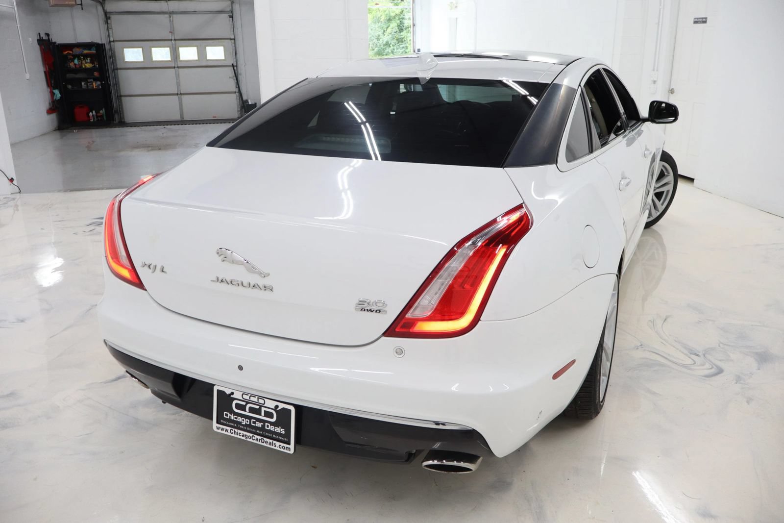 Used 2016 Jaguar XJ L Portfolio AWD/4WD image 10