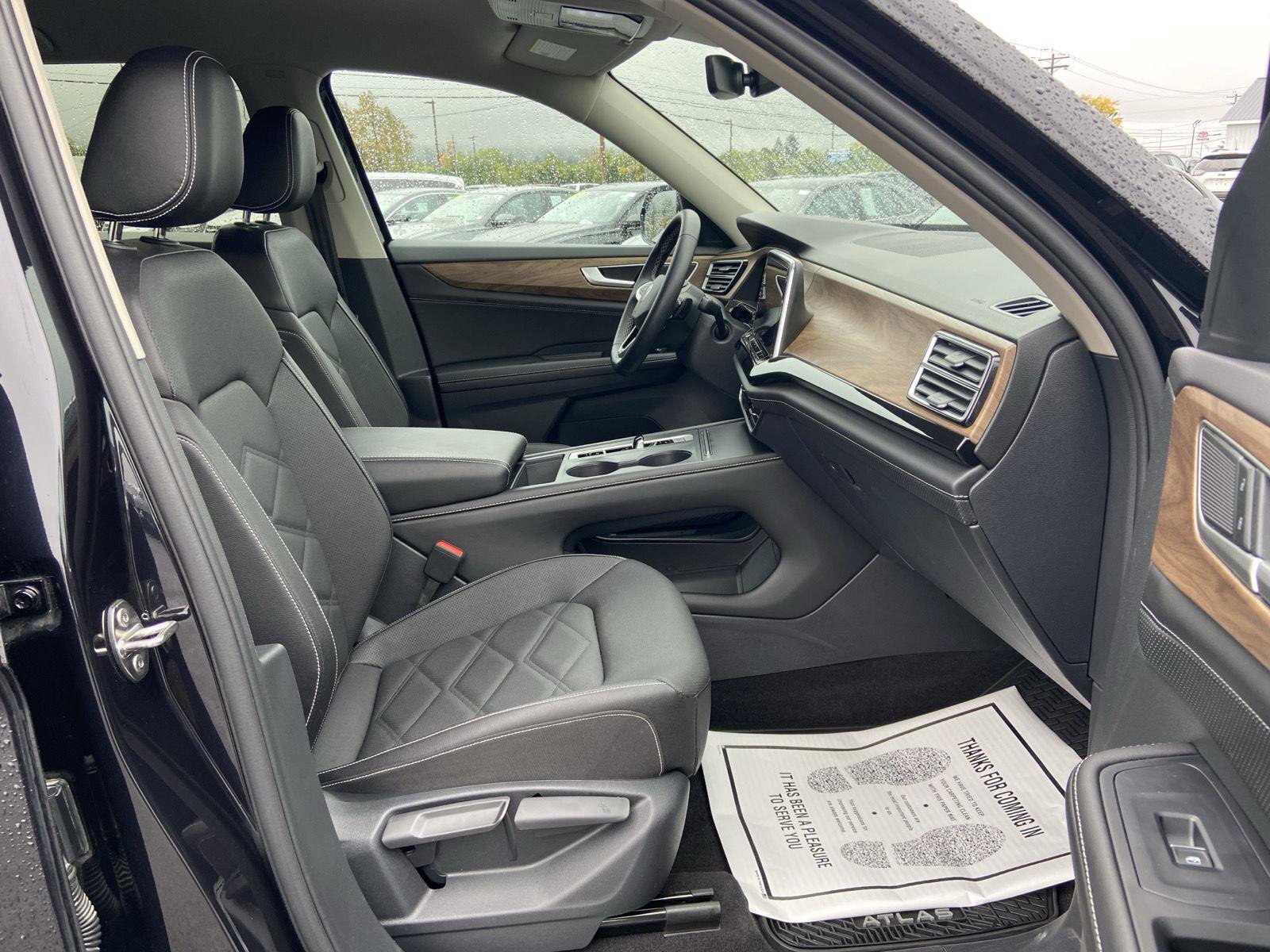 Used 2026 Volkswagen Atlas SE AWD/4WD image 21