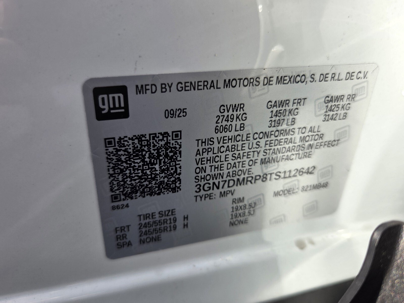 Used 2026 Chevrolet Equinox EV LT w/ Comfort Package FWD image 19