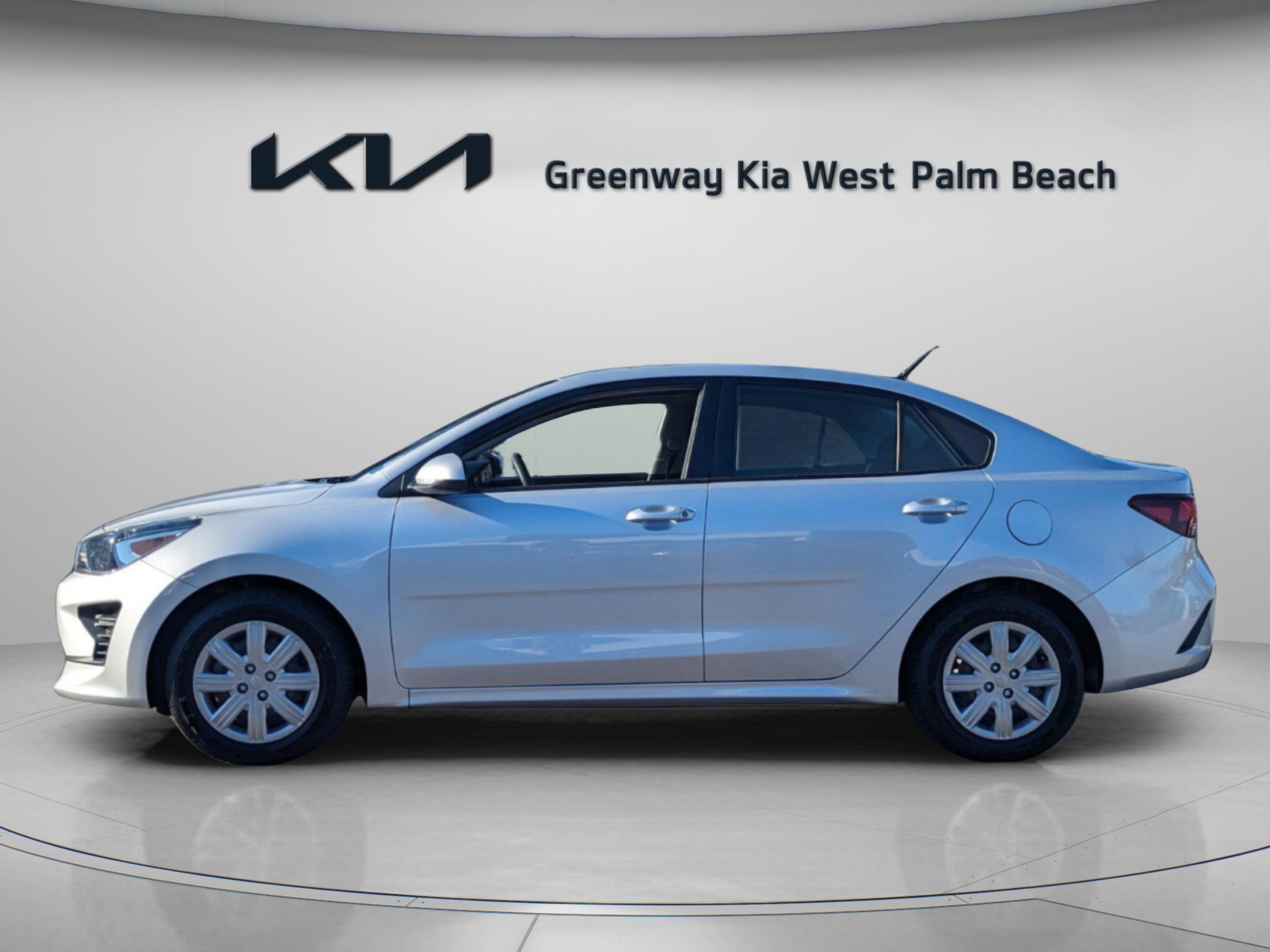 Used 2022 Kia Rio LX image 5