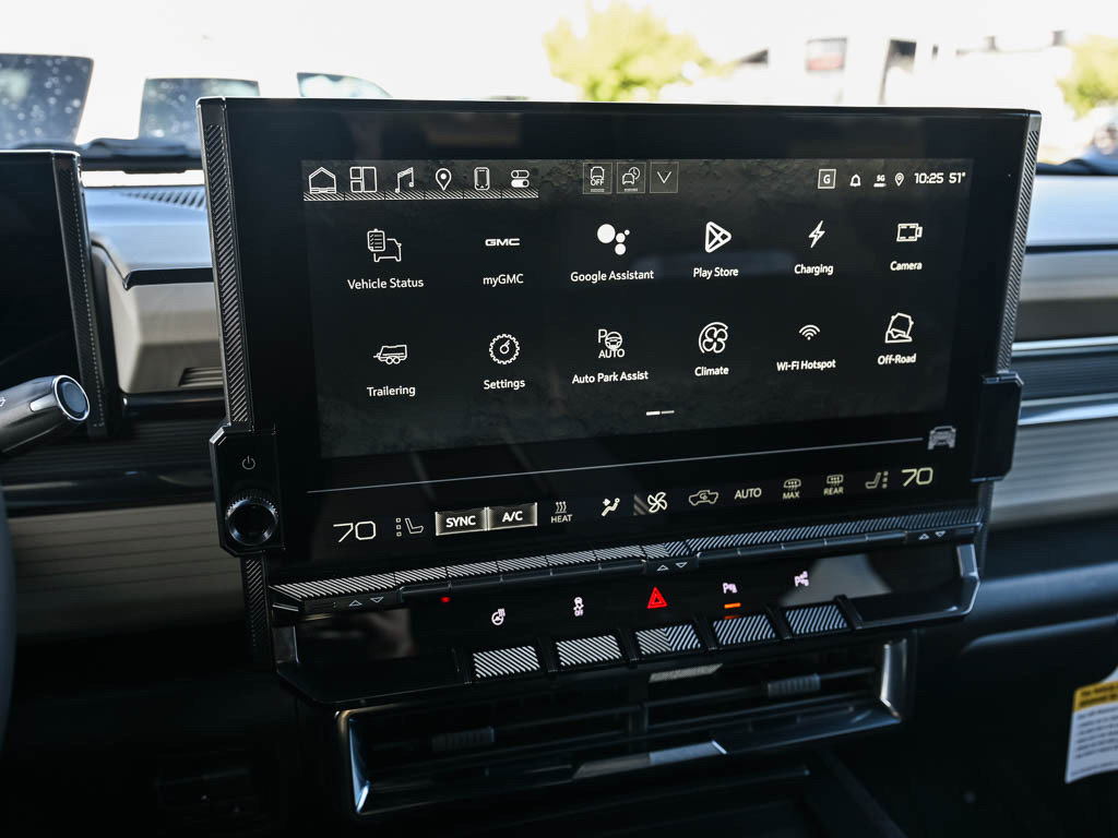 New 2026 GMC Hummer EV 4x4 Crew Cab w/ LPO, Dark Essentials Package image 21