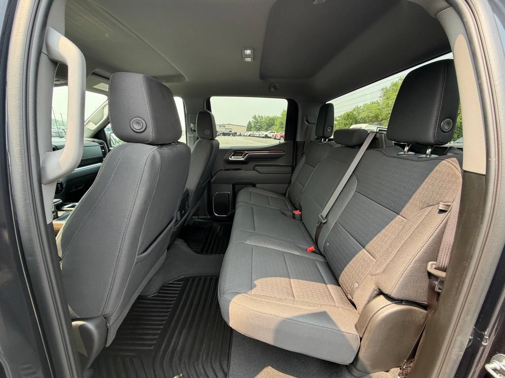 Used 2023 Chevrolet Silverado 1500 RST w/ LPO, Dark Essentials Package AWD/4WD image 6