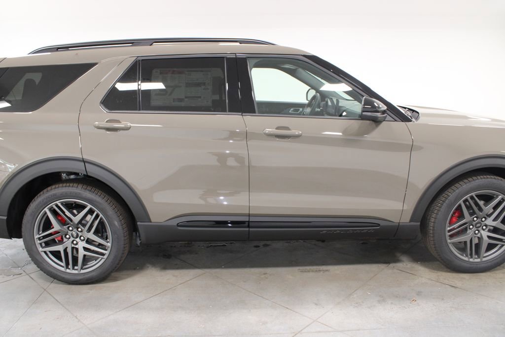 New 2026 Ford Explorer ST image 10