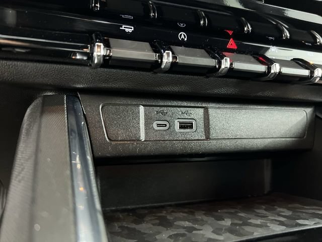 Used 2024 GMC Canyon Elevation w/ Trailering Package RWD image 35