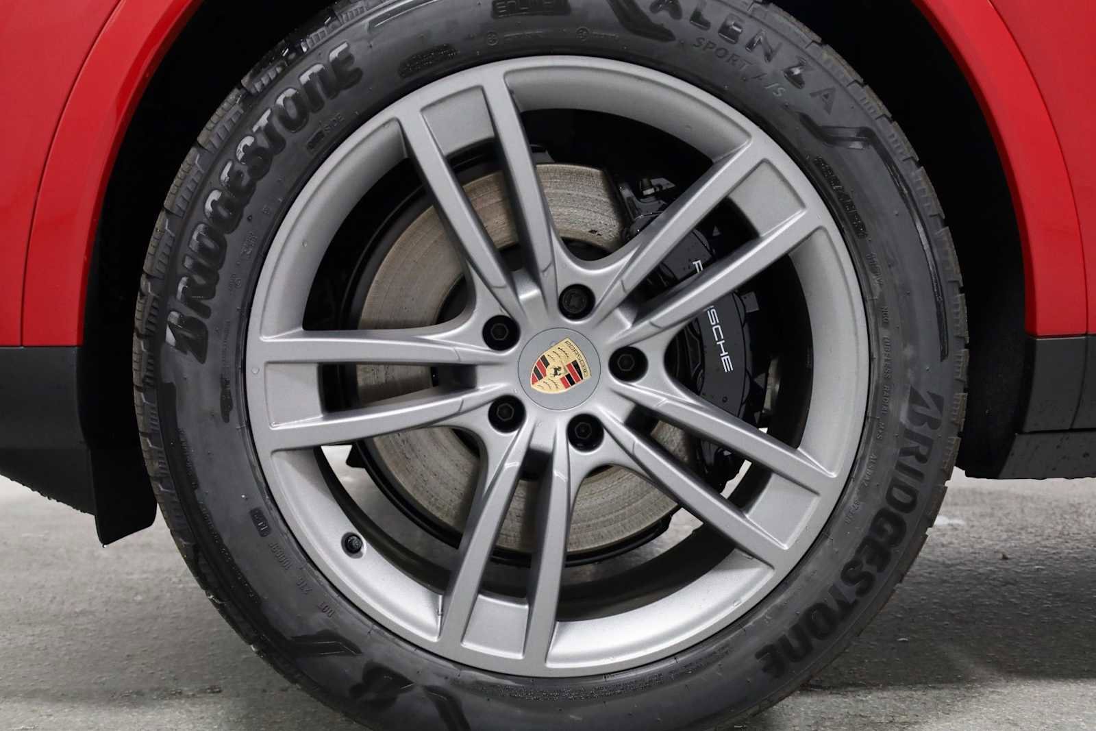 New 2025 Porsche Cayenne Coupe image 40