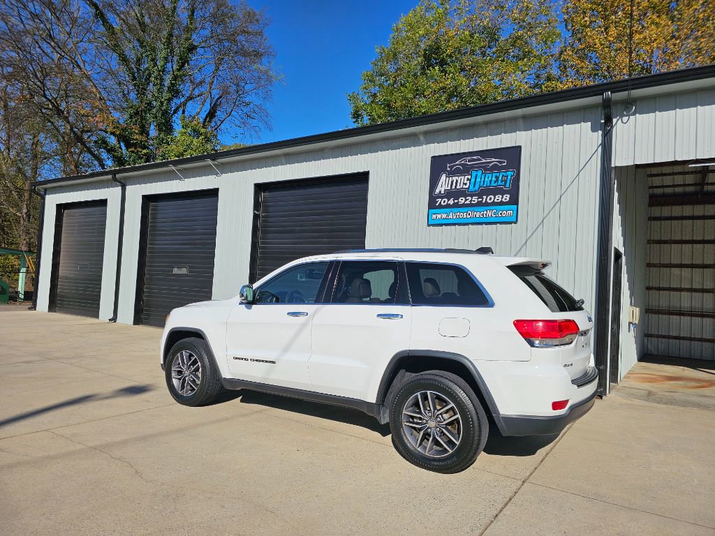 Used 2017 Jeep Grand Cherokee Limited image 11