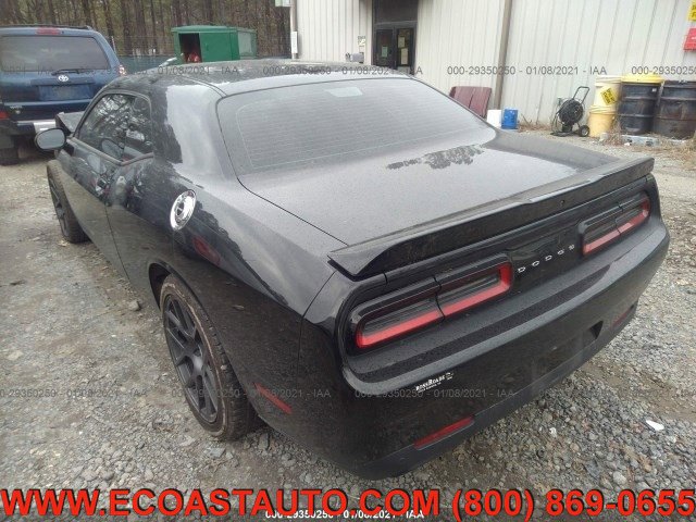 Used 2019 Dodge Challenger R/T w/ Performance Handling Group RWD image 4
