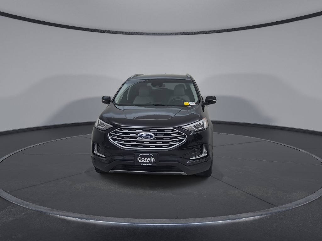 Used 2020 Ford Edge Titanium w/ Class II Trailer Tow Package AWD/4WD image 7