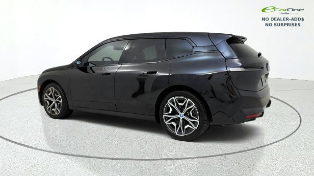 Used 2024 BMW iX xDrive50 w/ Sport Package AWD/4WD image 6