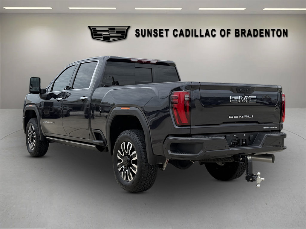 Used 2024 GMC Sierra 3500 Denali Ultimate AWD/4WD image 5