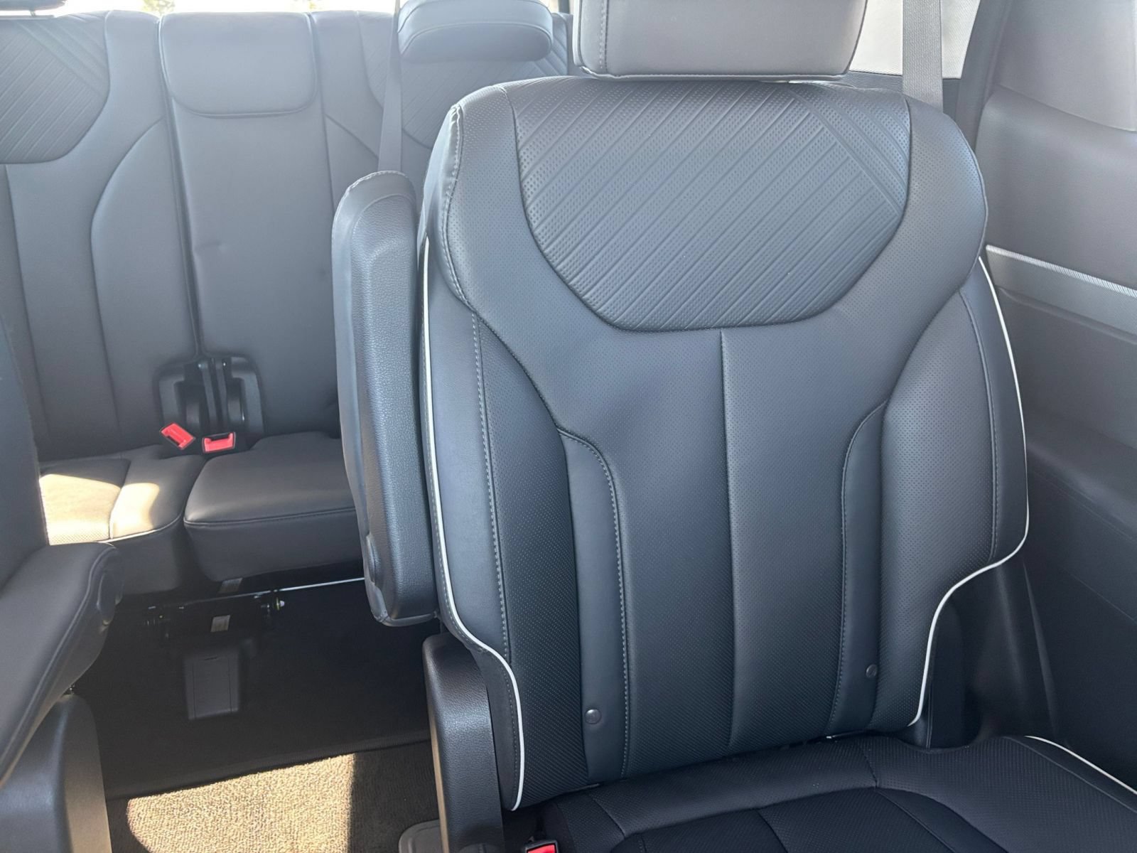 Used 2025 Hyundai Palisade SEL FWD image 41
