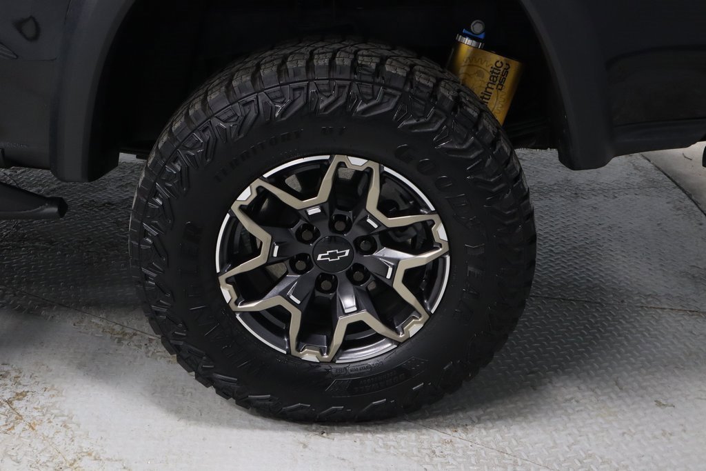 Used 2024 Chevrolet Colorado ZR2 w/ ZR2 Convenience Package III image 15