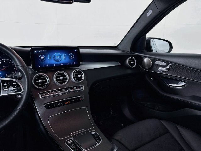 Used 2021 Mercedes-Benz GLC 300 4MATIC image 26