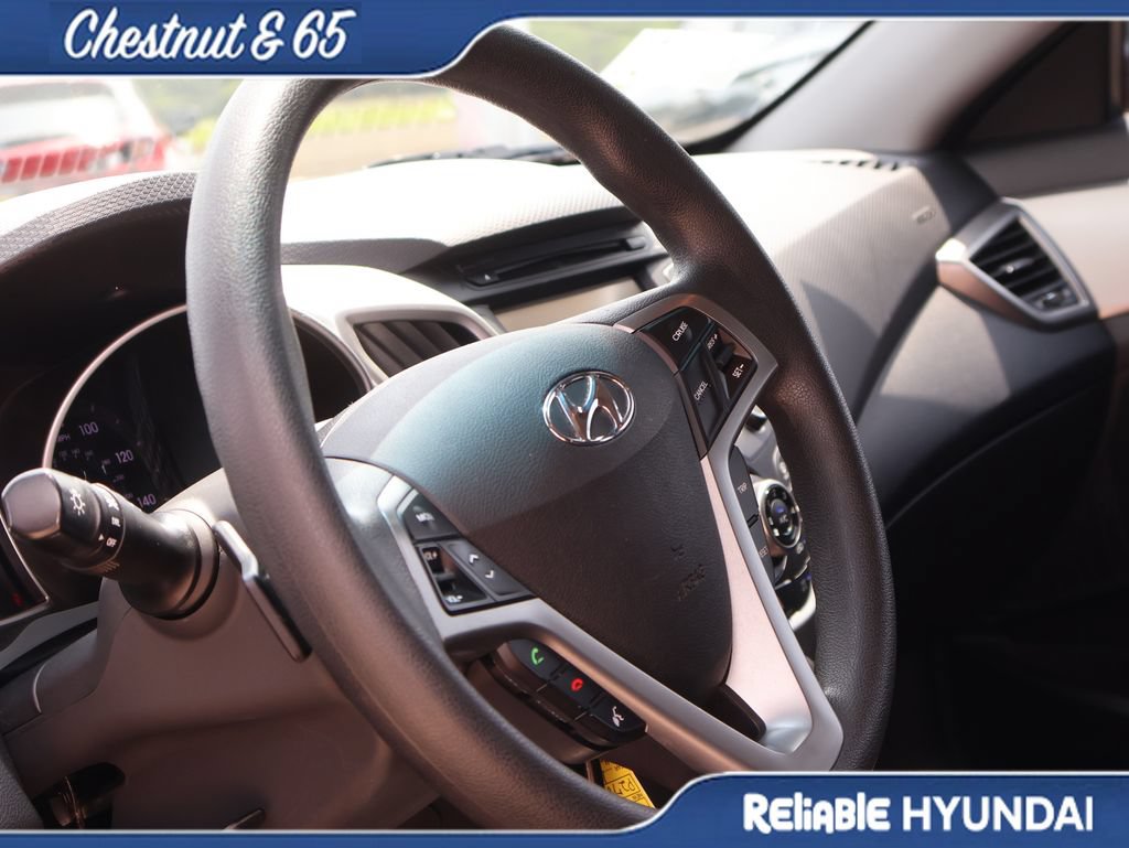 Used 2016 Hyundai Veloster FWD image 22