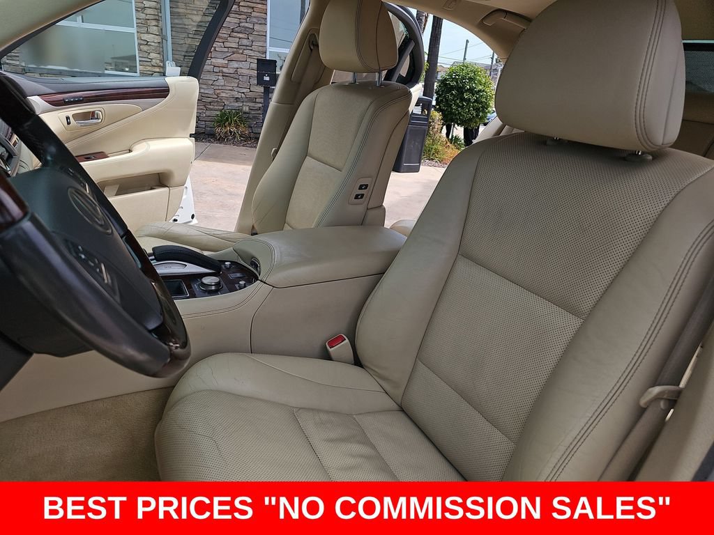 Used 2016 Lexus LS 460 w/ Comfort Package RWD image 15