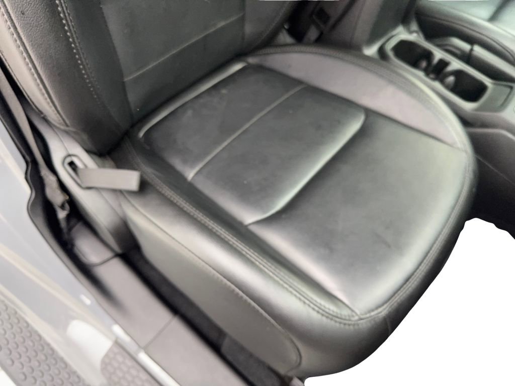 Used 2023 Jeep Wrangler Altitude image 45