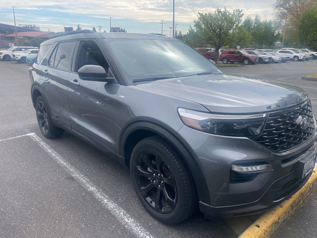 Used 2023 Ford Explorer ST-Line w/ Class IV Trailer Tow Package image 4