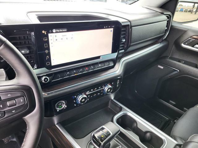 Used 2023 GMC Sierra 1500 SLT image 8