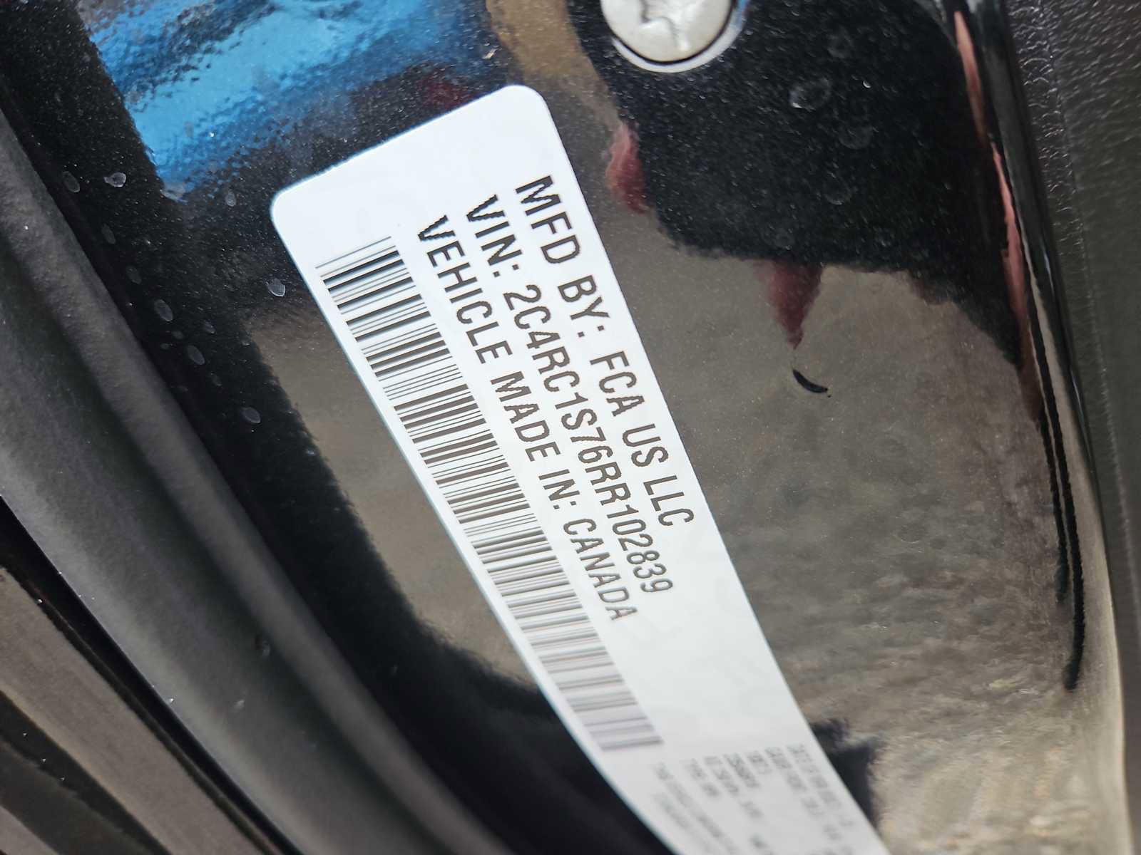 Used 2024 Chrysler Pacifica Premium image 14