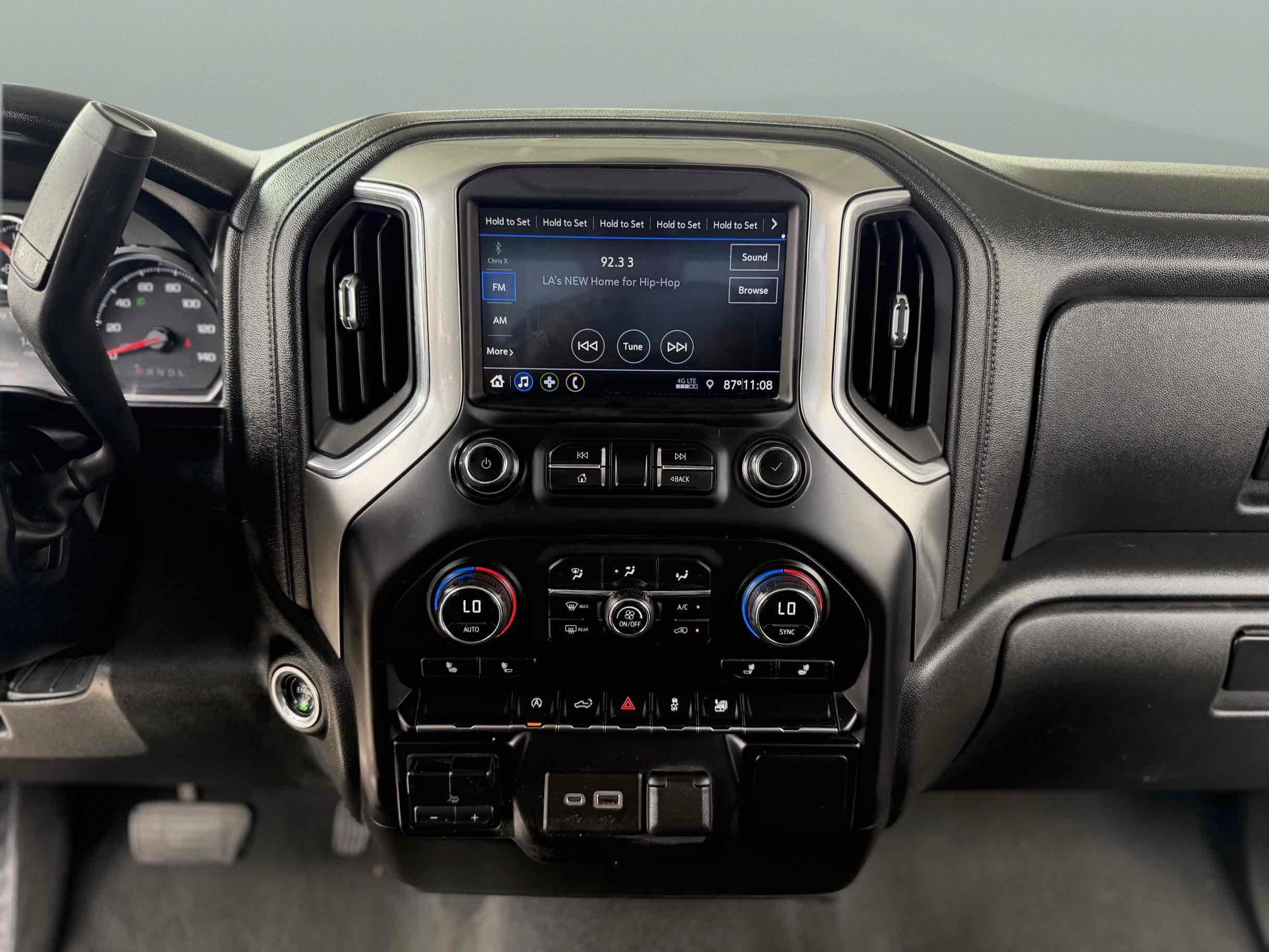 Used 2021 Chevrolet Silverado 1500 RST w/ Bed Protection Package RWD image 9
