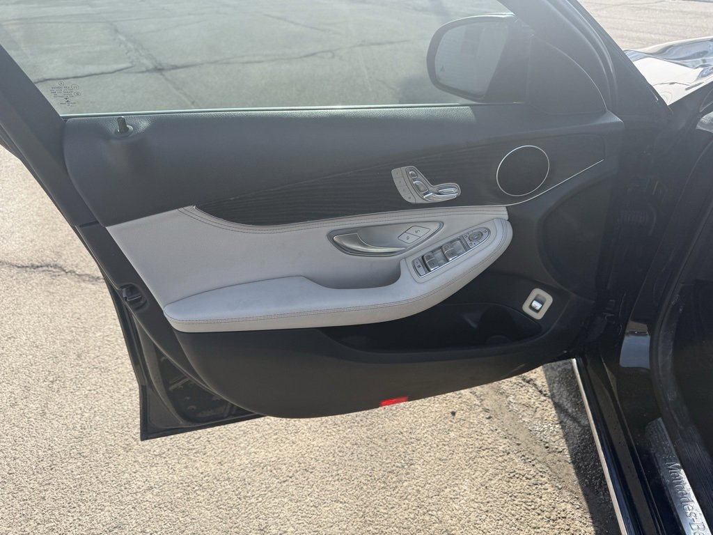 Used 2015 Mercedes-Benz C 300 Sedan image 29