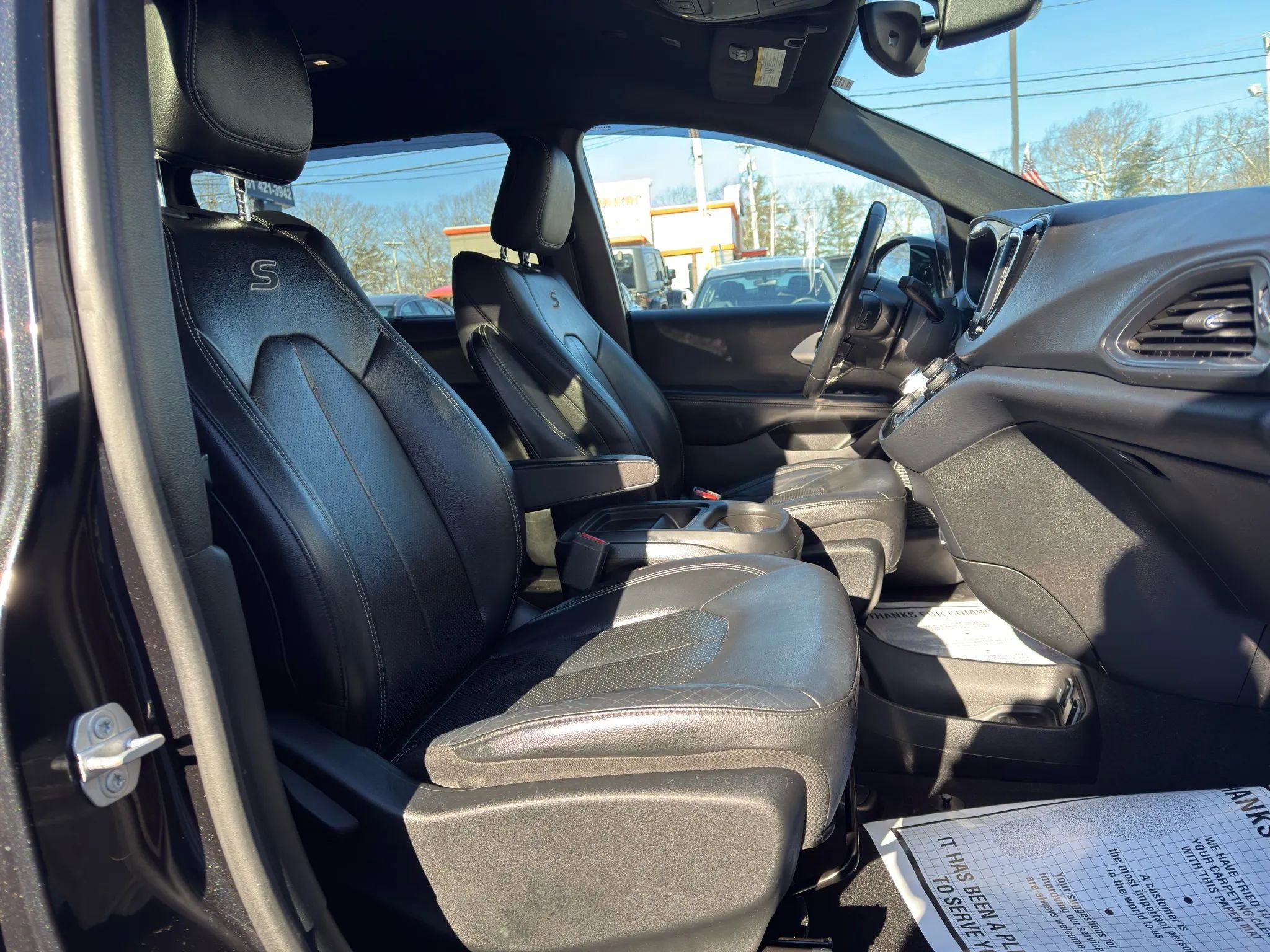 Used 2019 Chrysler Pacifica Touring-L w/ S Appearance Package image 23