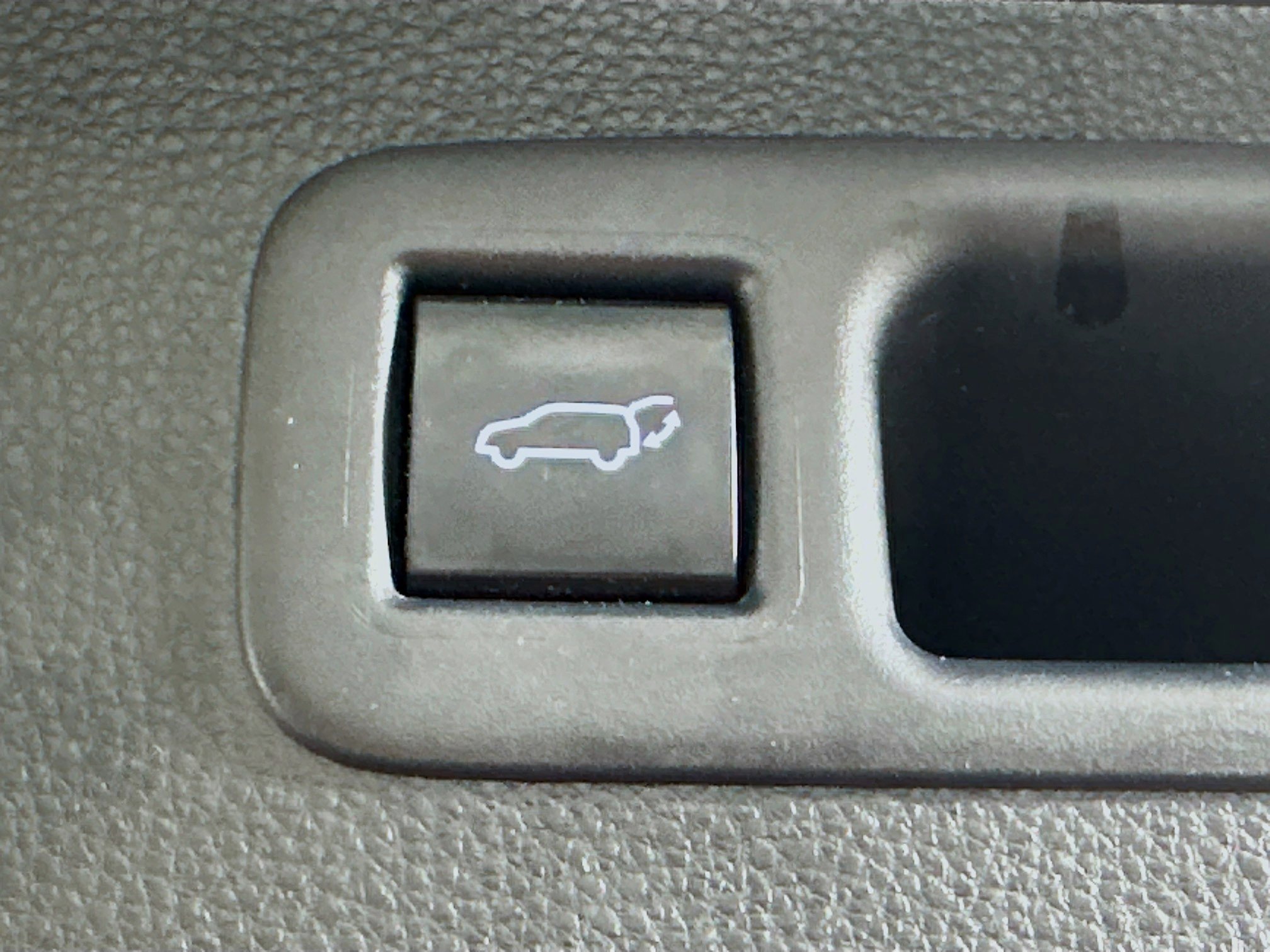 Used 2022 Toyota Highlander Limited image 32