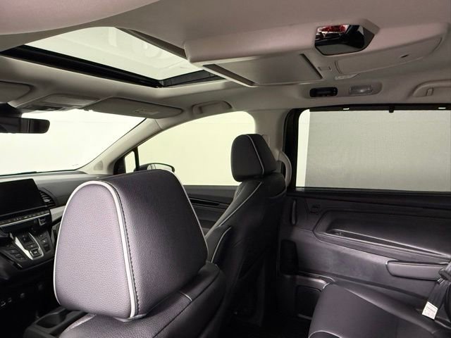 New 2026 Honda Odyssey Touring image 28