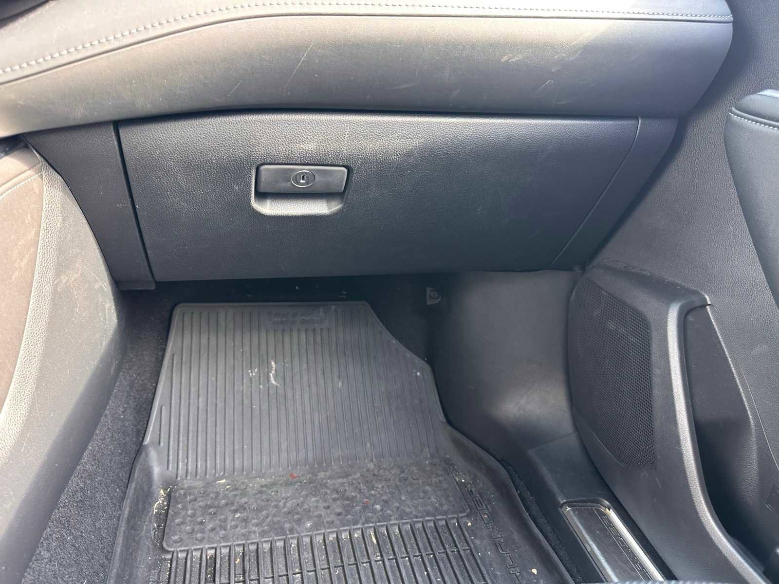 Used 2024 Toyota Highlander Platinum image 21