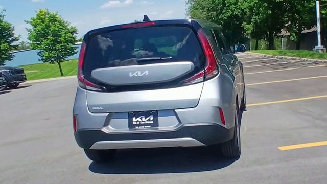 Certified 2025 Kia Soul LX w/ LX Technology Package FWD image 2