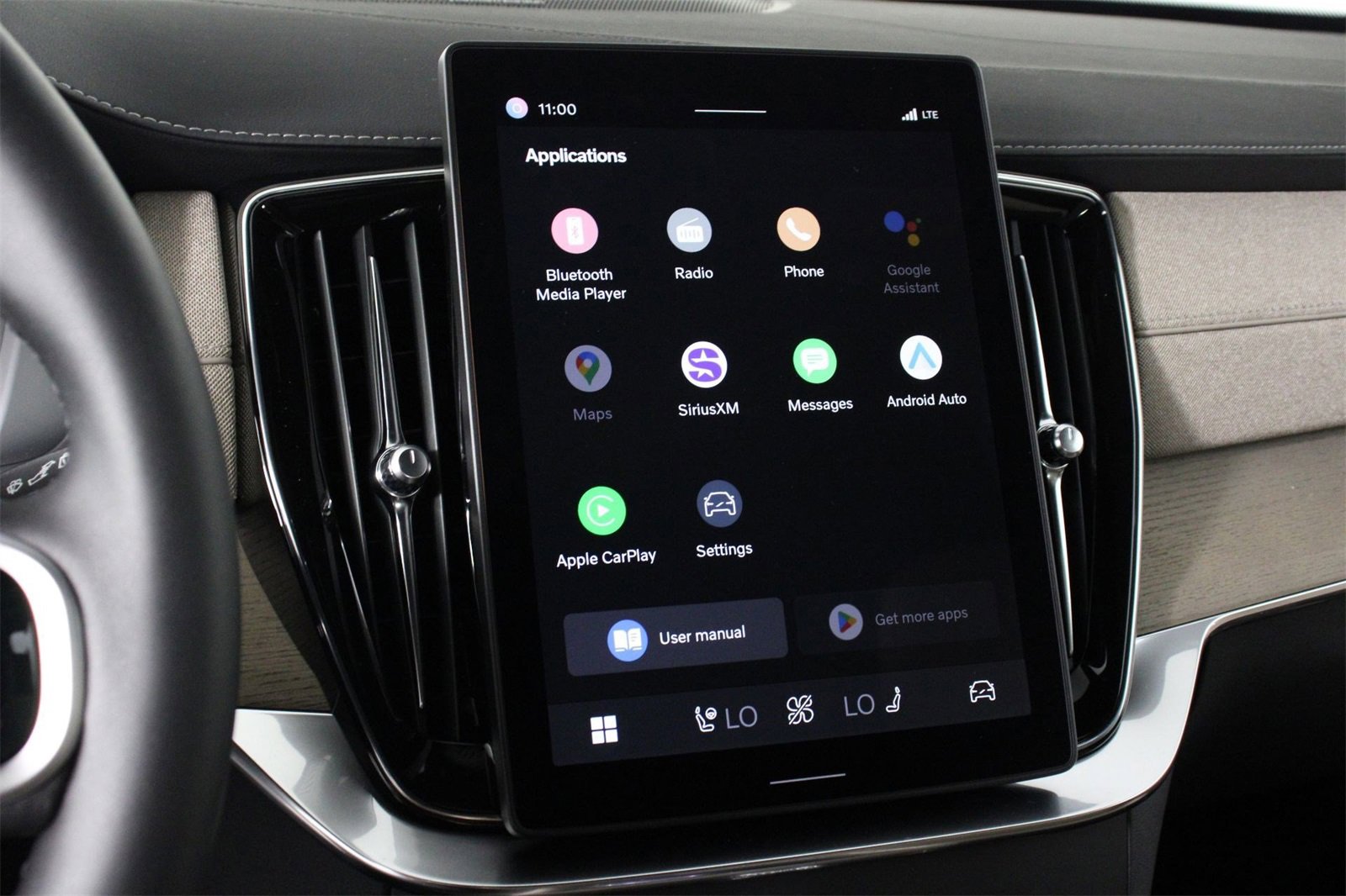 New 2026 Volvo XC90 B6 Plus w/ Protection Package Premier image 6