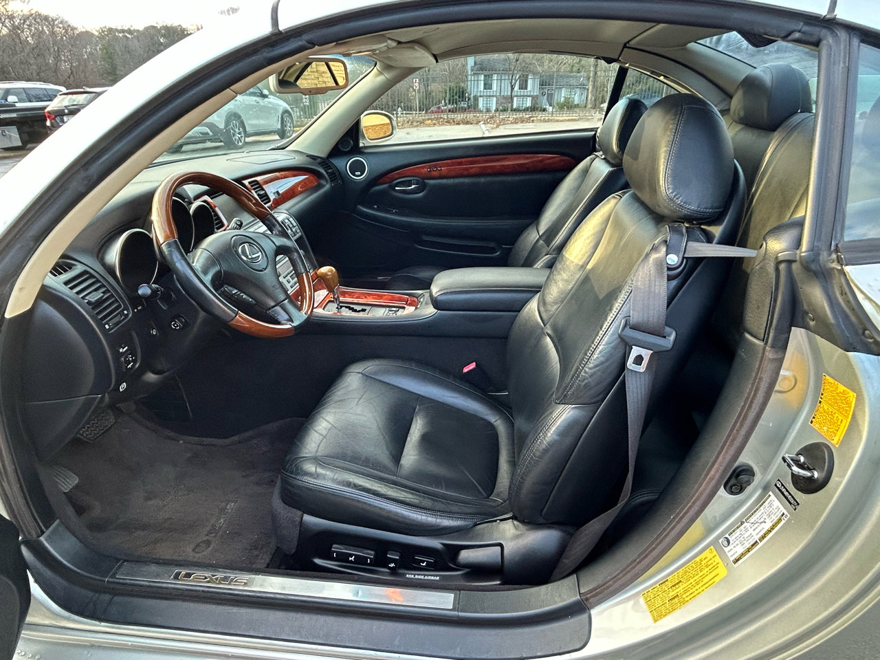 Used 2005 Lexus SC 430 Convertible image 8