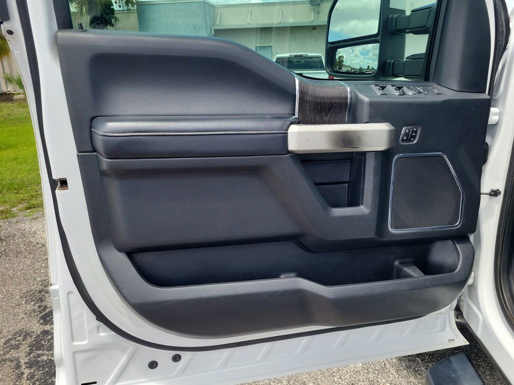 Used 2021 Ford F250 Lariat w/ Lariat Value Package AWD/4WD image 19