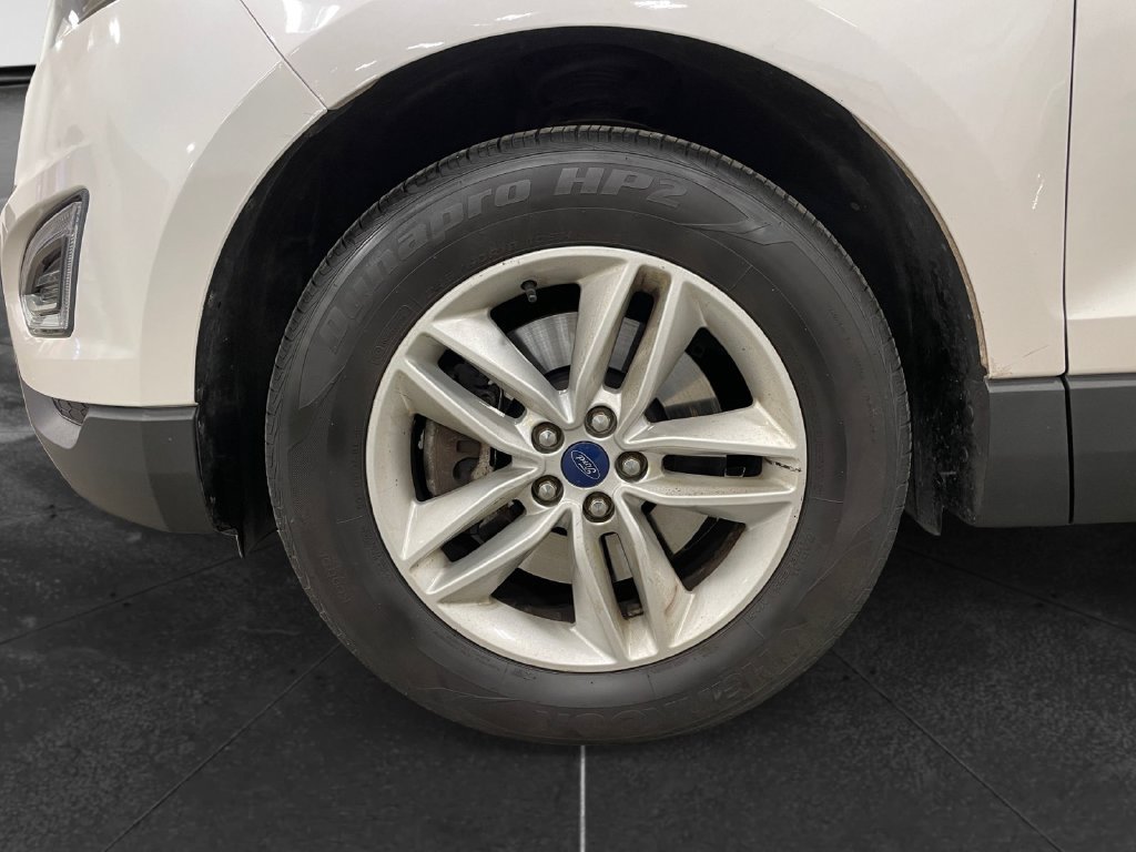 Used 2017 Ford Edge SEL w/ Equipment Group 201A AWD/4WD image 14