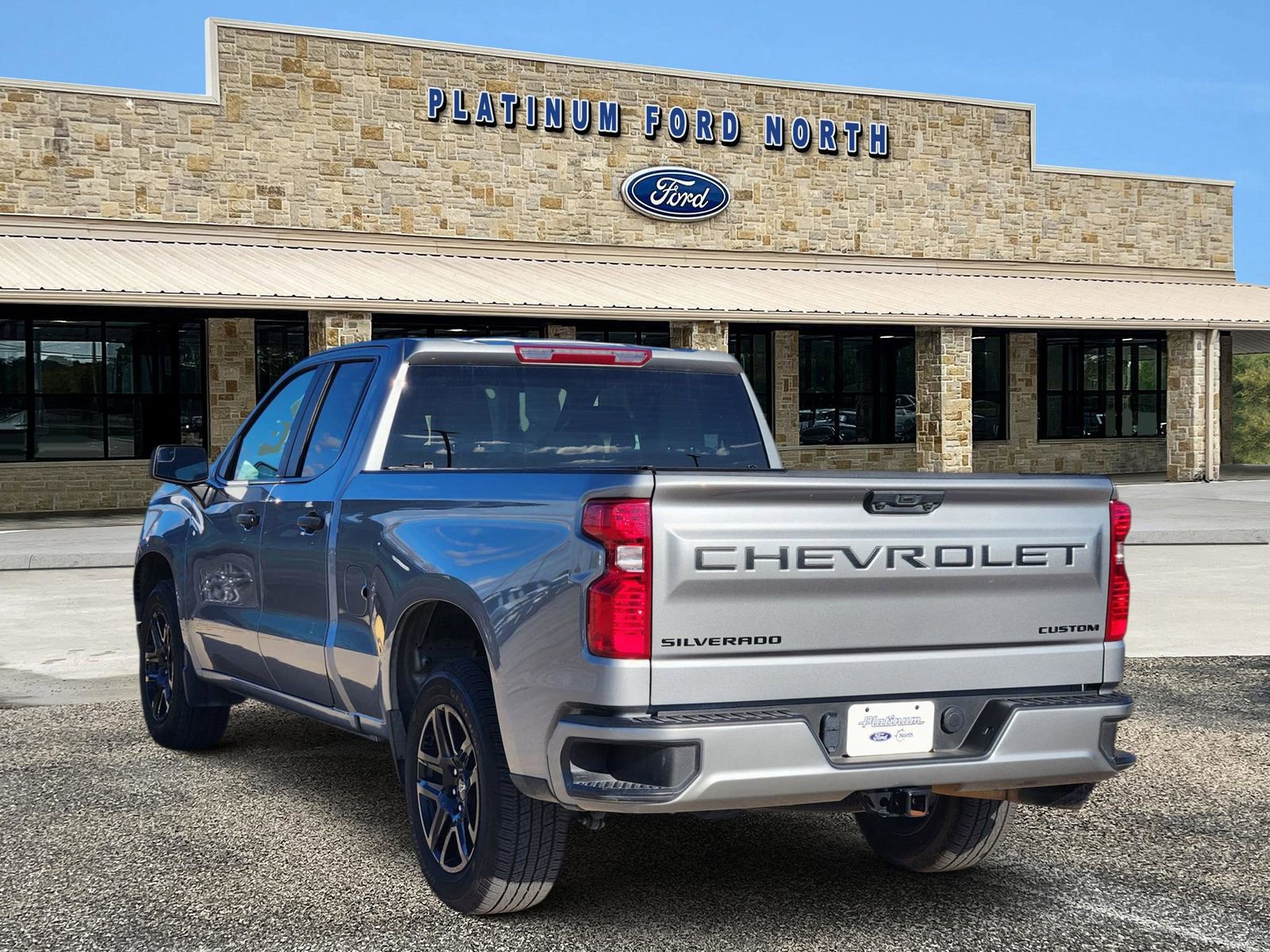 Used 2024 Chevrolet Silverado 1500 Custom w/ Dark Appearance Package image 4