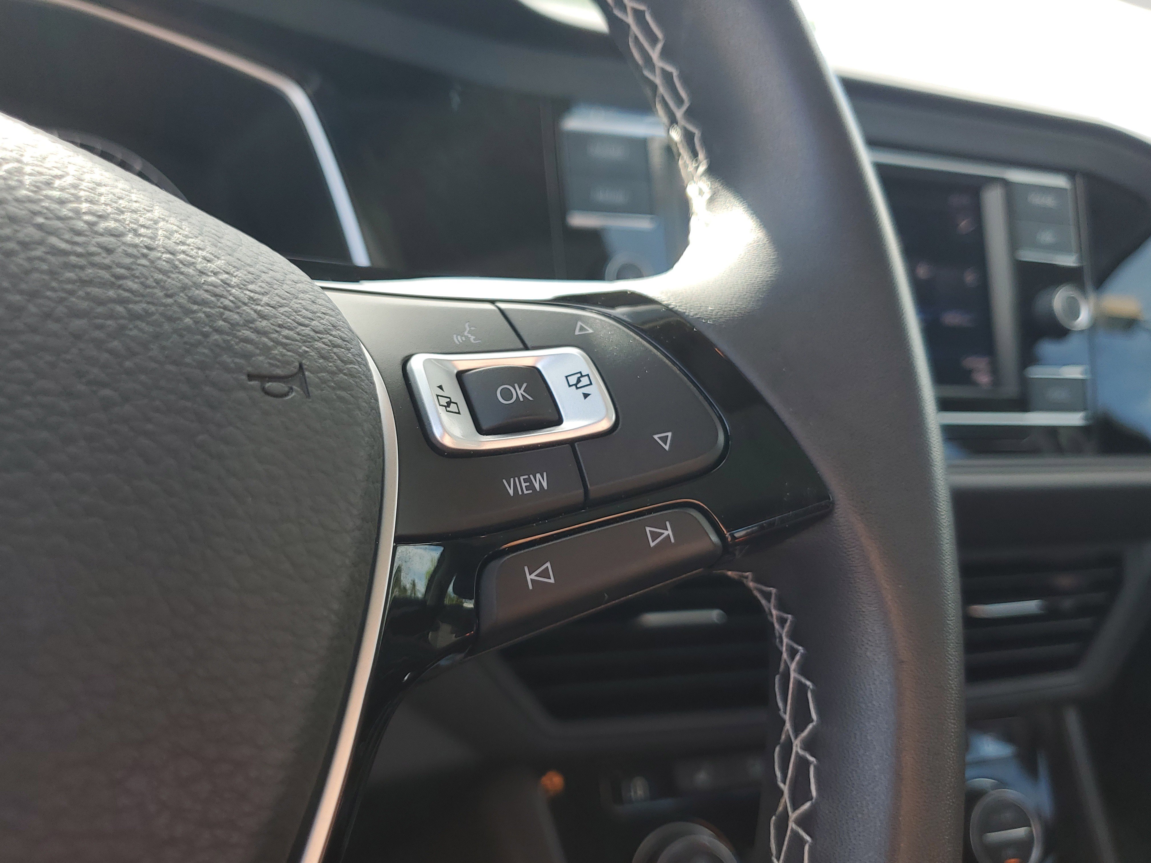 Certified 2021 Volkswagen Jetta SE image 29