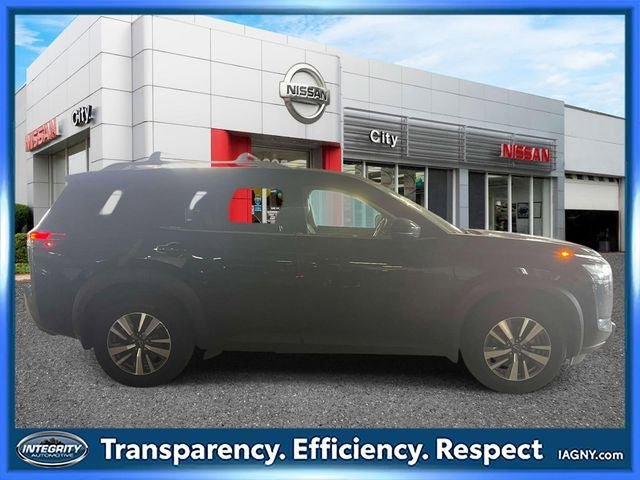 Certified 2024 Nissan Pathfinder SL image 5
