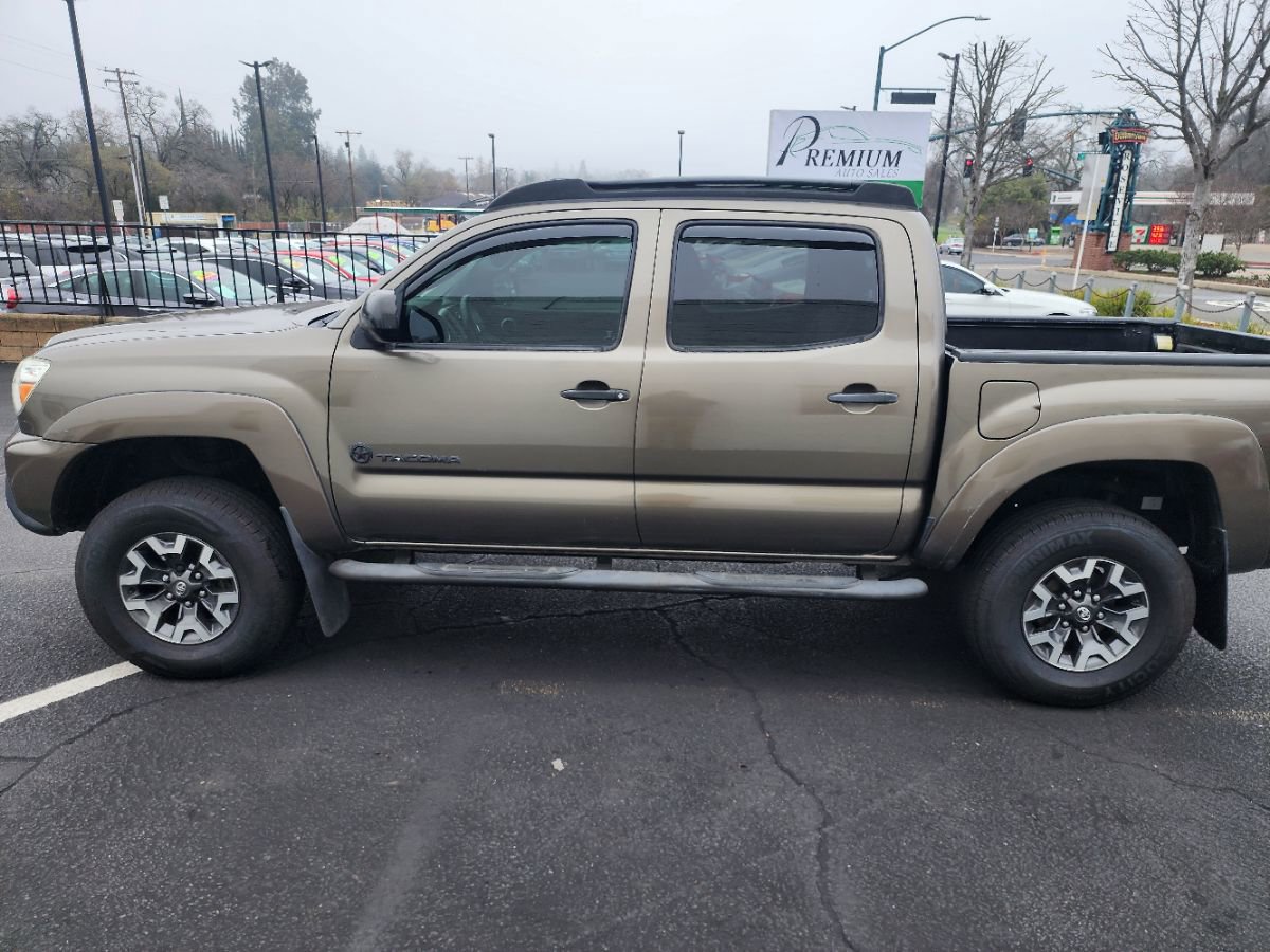 Used 2014 Toyota Tacoma PreRunner w/ SR5 Package image 2