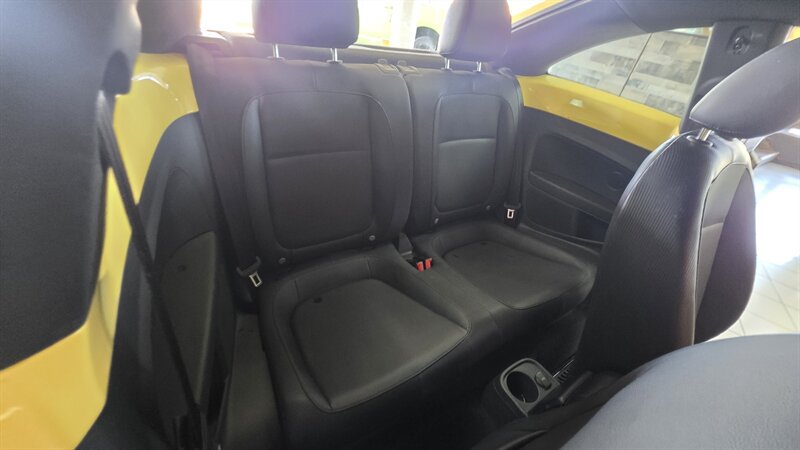 Used 2012 Volkswagen Beetle 2.5 FWD image 23