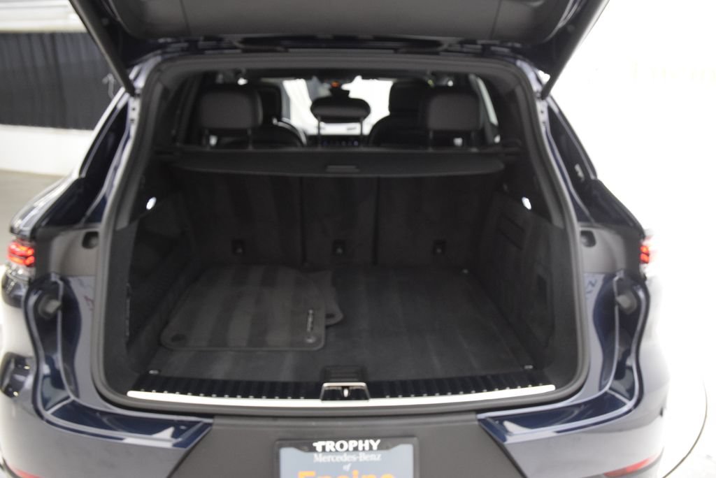 Used 2024 Porsche Cayenne AWD/4WD image 29